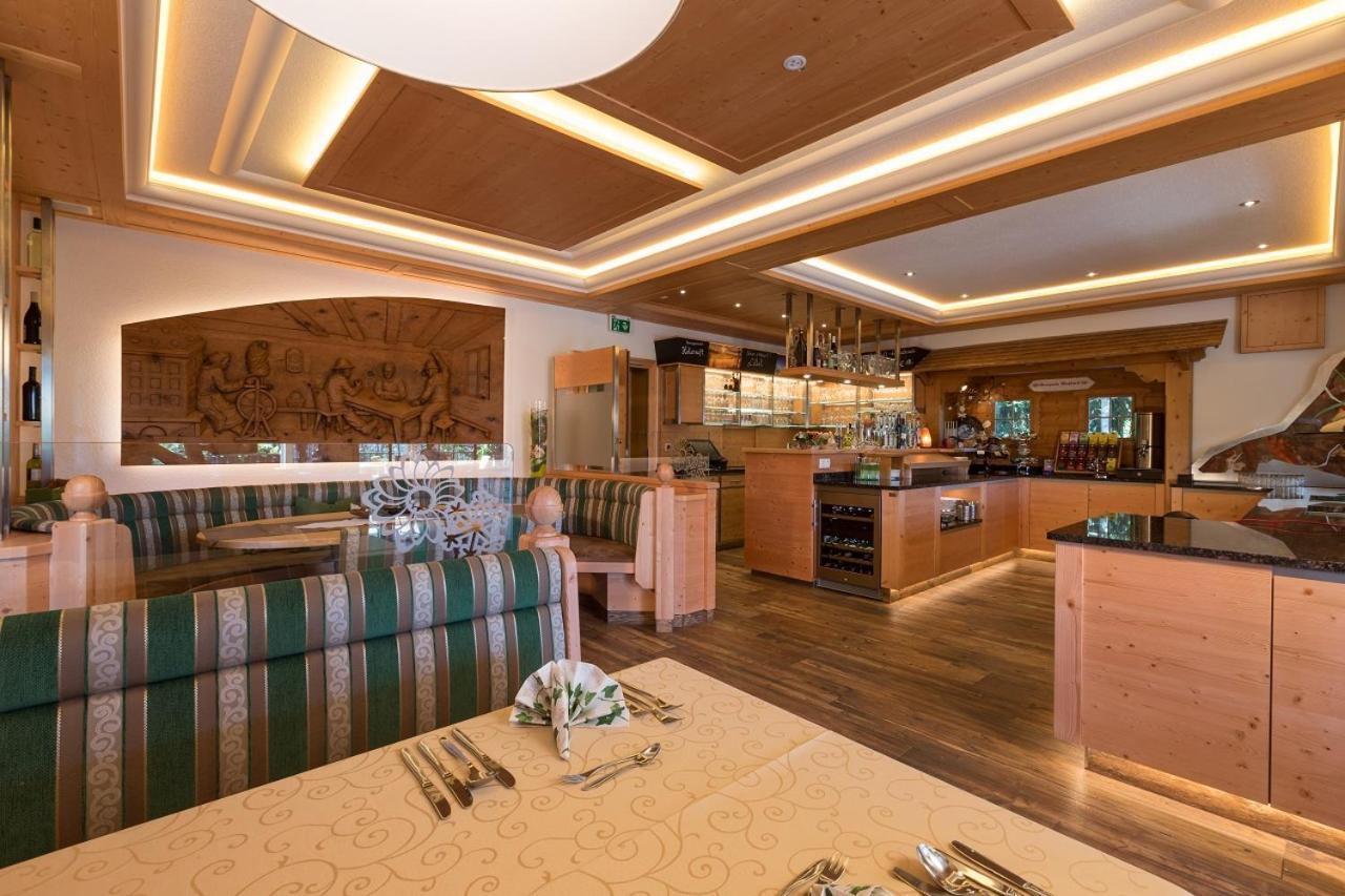 Hotel Sporthof Austria Ramsau am Dachstein Exteriör bild